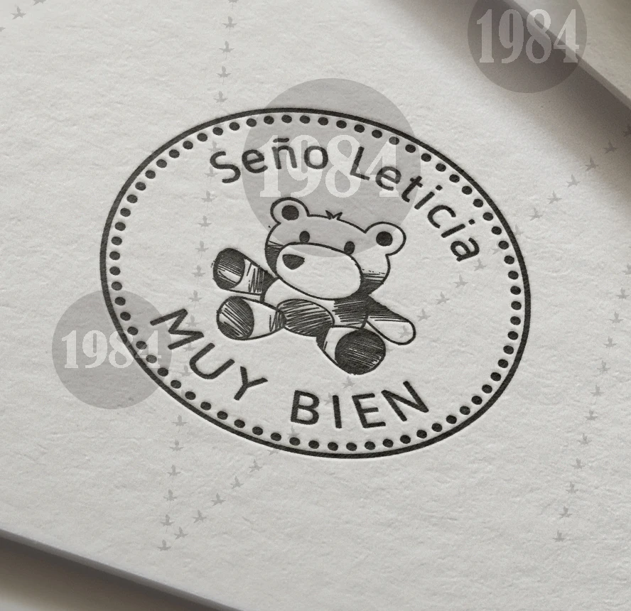 1984-медведь отличная работа Muy bien Goed gedaan! Персонализированные пользовательские штамп с именем персонализированные печать учителя испанский голландский