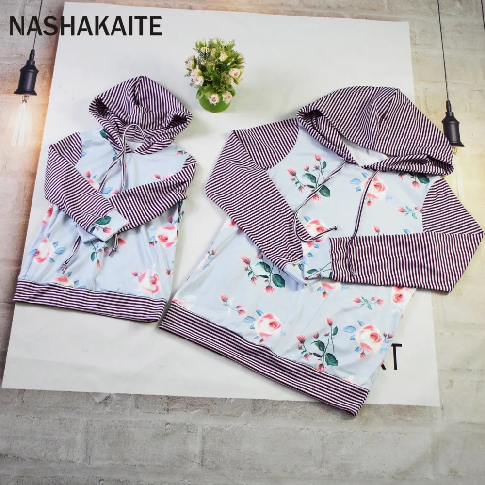 NASHAKAITE/толстовки с капюшоном для мамы и дочки; фиолетовые толстовки с капюшоном в стиле пэчворк; одежда для мамы и дочки; семейный образ