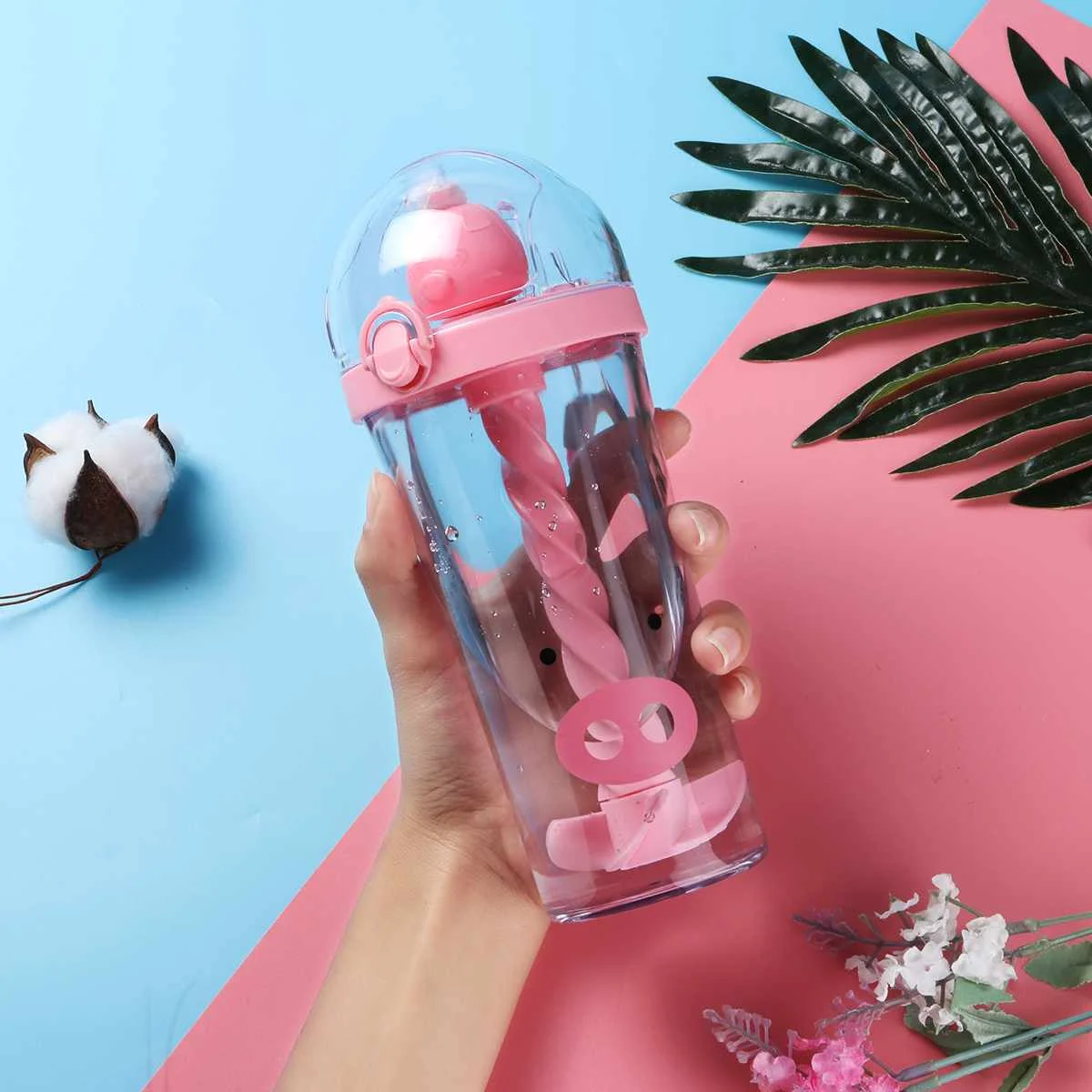 Мультяшная пластиковая чашка BPA бесплатно Creatives детская чашка для сидения Студенческая портативная бутылка для воды прекрасный материал Силиконовое сопло 500 мл