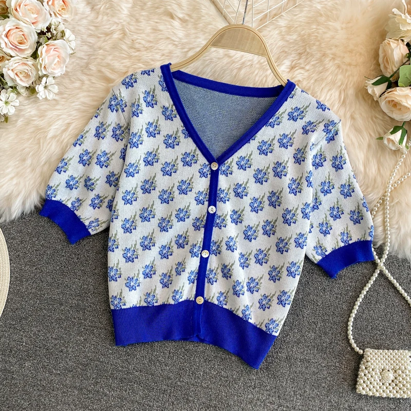 

2021 summer new high-waisted short section was thin, hit color flowers V-neck knitted jacket cardigan jacket women