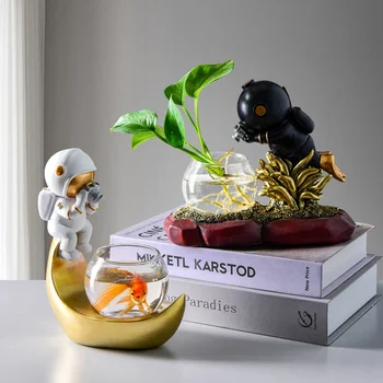 

Nordic Astronaut Hydroponic Green Plant Vase Diver Flower Pot Garden Coffee Shop Table Fashion Personality Home Decoration Gift