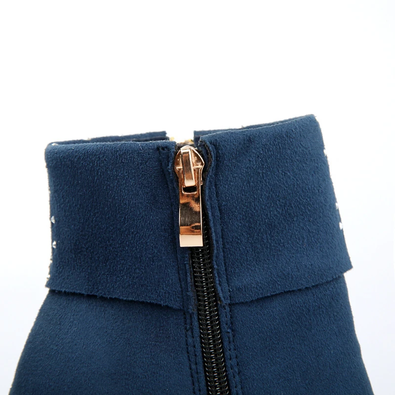 3684167733_1639432915