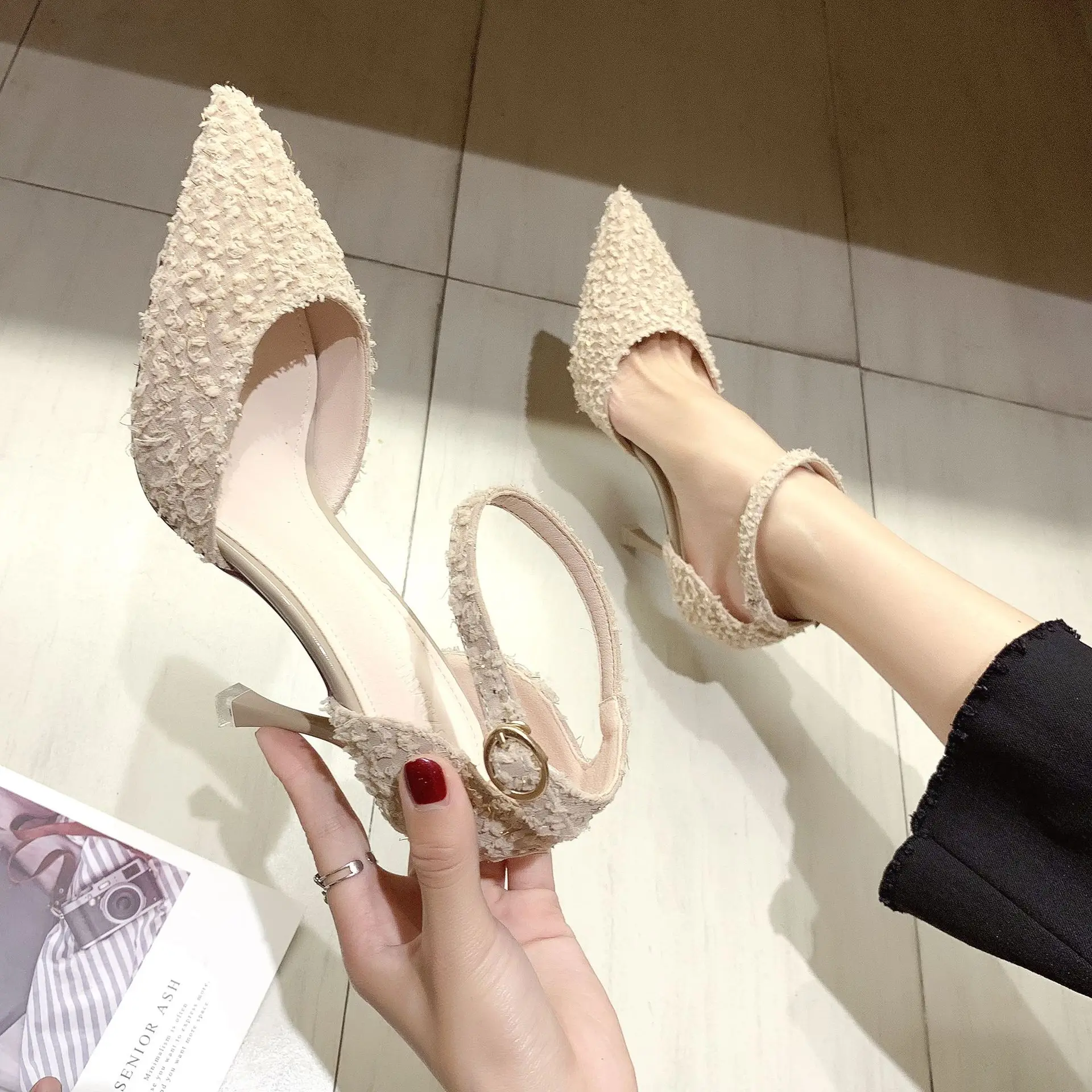 

1968-20 Spring And Autumn 2019 New Style High Heel Shoes Women's Pointed Toe Thin Heeled Online Celebrity Shoes A- line Buckle V