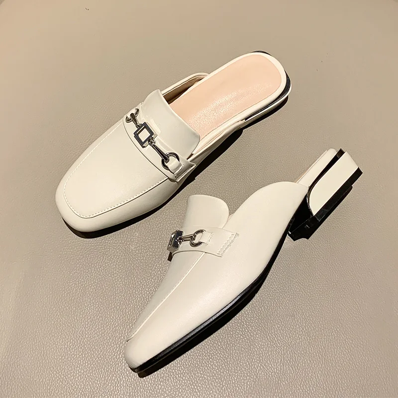 Zapatilla de mujer a la moda, zapatos de mujer, sandalias con dedos  cubiertos de verano, 2020, nuevo, zapato informal de tacón bajo con puntera  cuadrada de talla grande 33|Zapatillas| - AliExpress