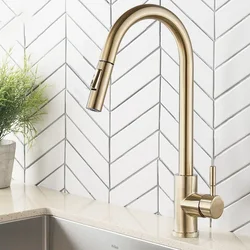 Quyanre Brushed Gold Kitchen Faucet Pull Out Kitchen Sink Water Tap Single Handle Mixer Tap 360 Rotation Kitchen Shower Faucet
