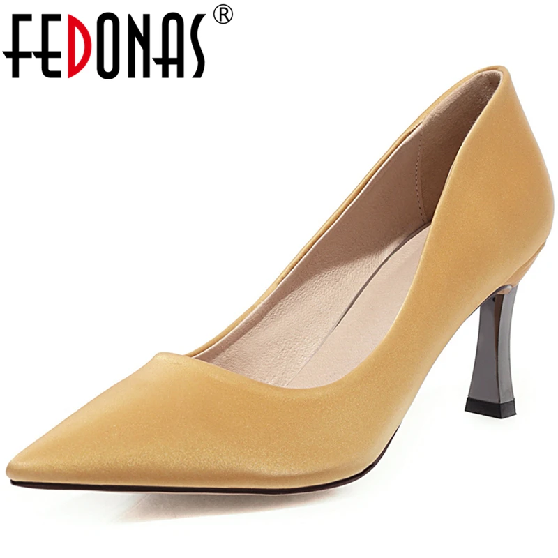 

FEDONAS Classic Design Euro Style Fashion Concise Women Wedding Party Pumps Rhinestone Thin Heel Pointed Toe Shallow Shoes Woman