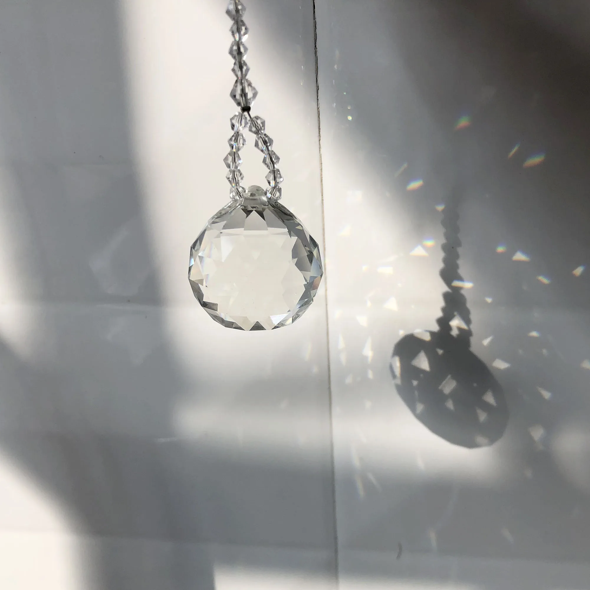 30 мм, прозрачный хрустальный шар K9, сверкающий кристалл, Ловец Солнца, висячий орнамент, прозрачная Радуга, украшение на окно, Солнцезащитный Ловец для подарков
