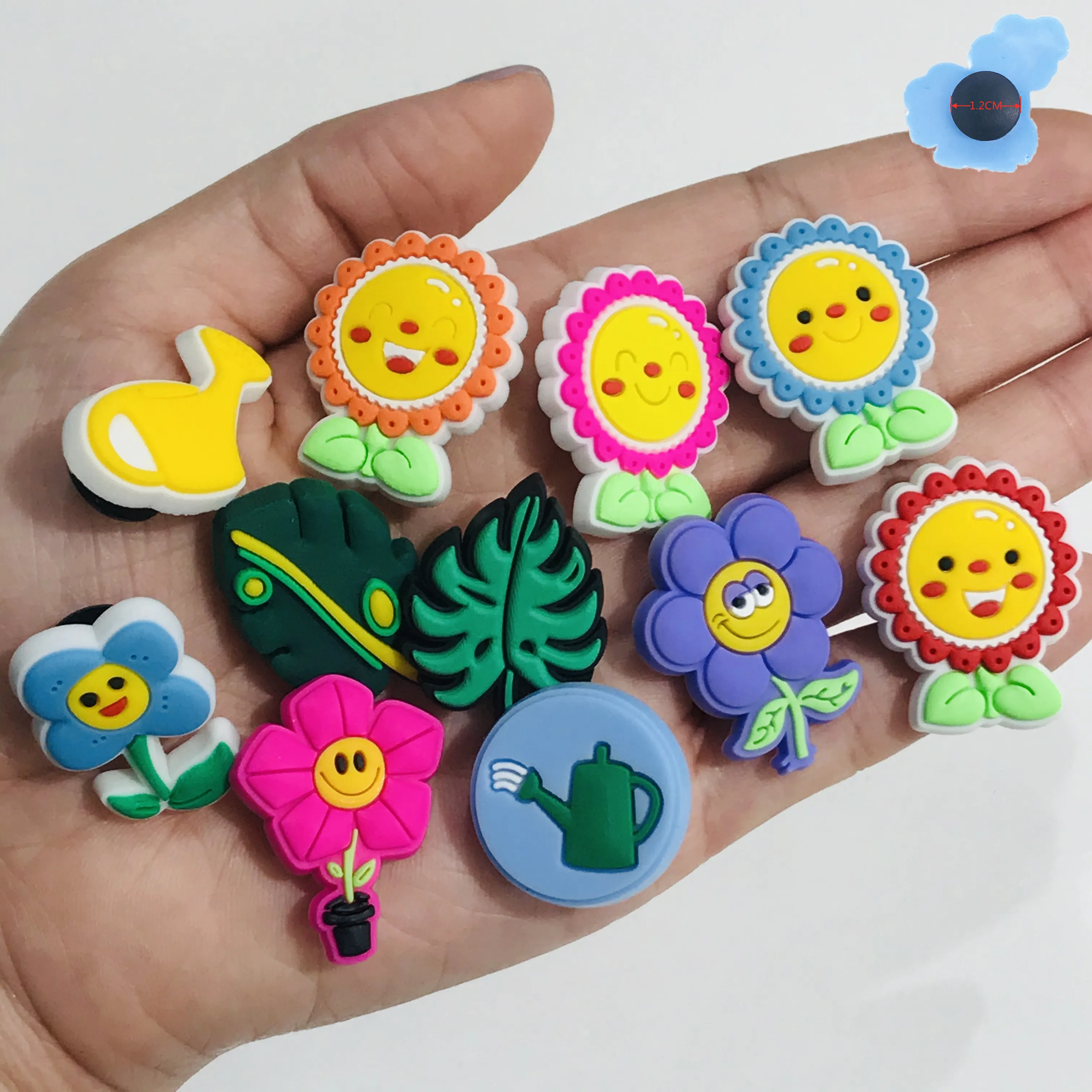 

1Pcs Leaf Daisy Flowers PVC Shoe Charms Garden Shoes Accessories Decoration Fit Bracelets Shoes for Girls Kids Gift