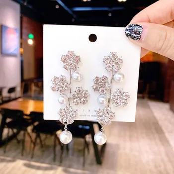 

MWsonya Korean Version New Personality Long Flower Crystal Pendant Earrings Elegant for Women Pearl Earring Brincos Jewelry Gift