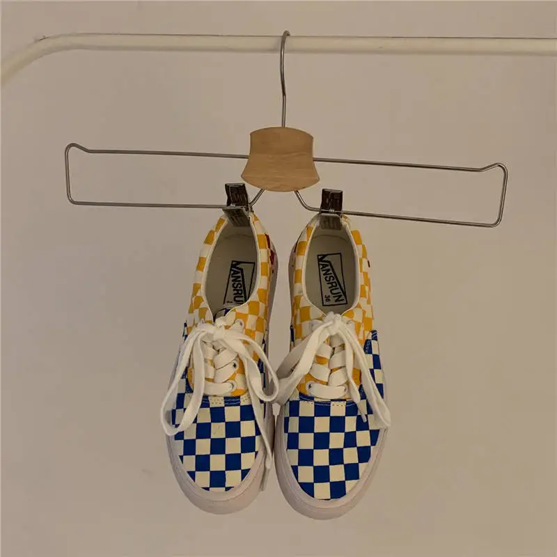 Разноцветная клетчатая обувь для катания на коньках женская парусиновая в