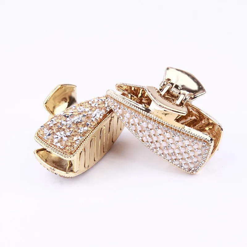

2019 novelty solid crystal Hair Claws Hair Barrette Hairpin Crab Hair Clip for girls Women Hair Accessories Headwear Ornament YR