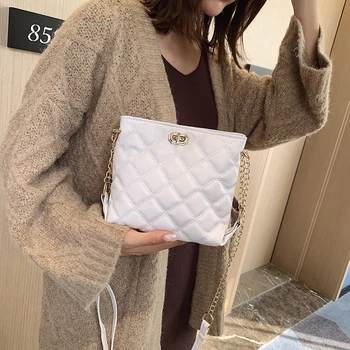 

Xiaoxiangfeng Lingge female bag 2020 new female bag chain shoulder messenger bag bucket bag Korean version