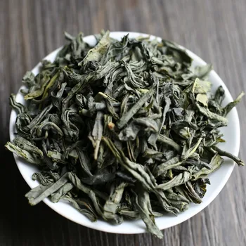 

China Yunnan Organic MaoFreng Green tea Raw pu er Ancient tree loose High Moutains YunWu Green tea