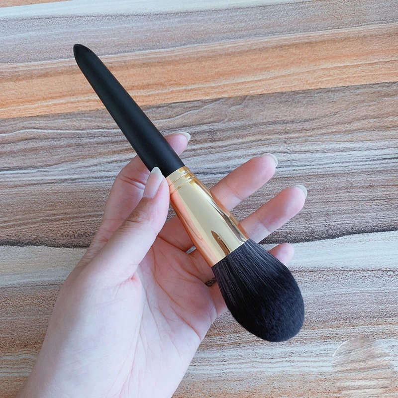 High-end Flame shape Scattered Painting Blush full coverage kabuki Honey Paint Ultra Soft Sculpting Brush Hair