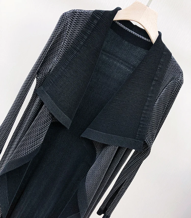 Miyake Плиссированное пальто для женщин Открытый стежок отложной воротник полный рукав Твердые Длинные пальто размера плюс элегантные женские