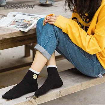

Autumn Winter Style New Products Embroidered Smiley Face Socks Women Funny Cotton Pure Color Creative Sokken Harajuku Skarpetki