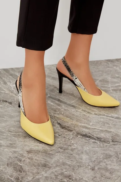 Trendyol/красные женские туфли на каблуке Kroko TAKSS19GA0015 - Цвет: Цвет: желтый