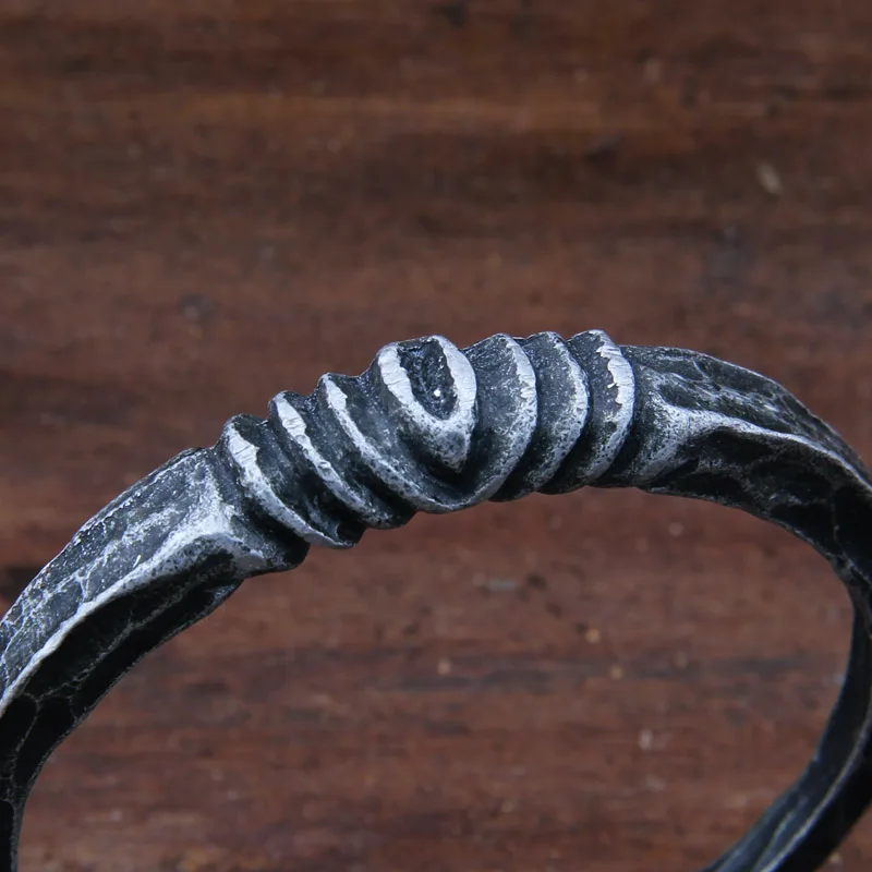 Yage new arrival Iron Color Deep Gray Viking Bangle as christmas gift