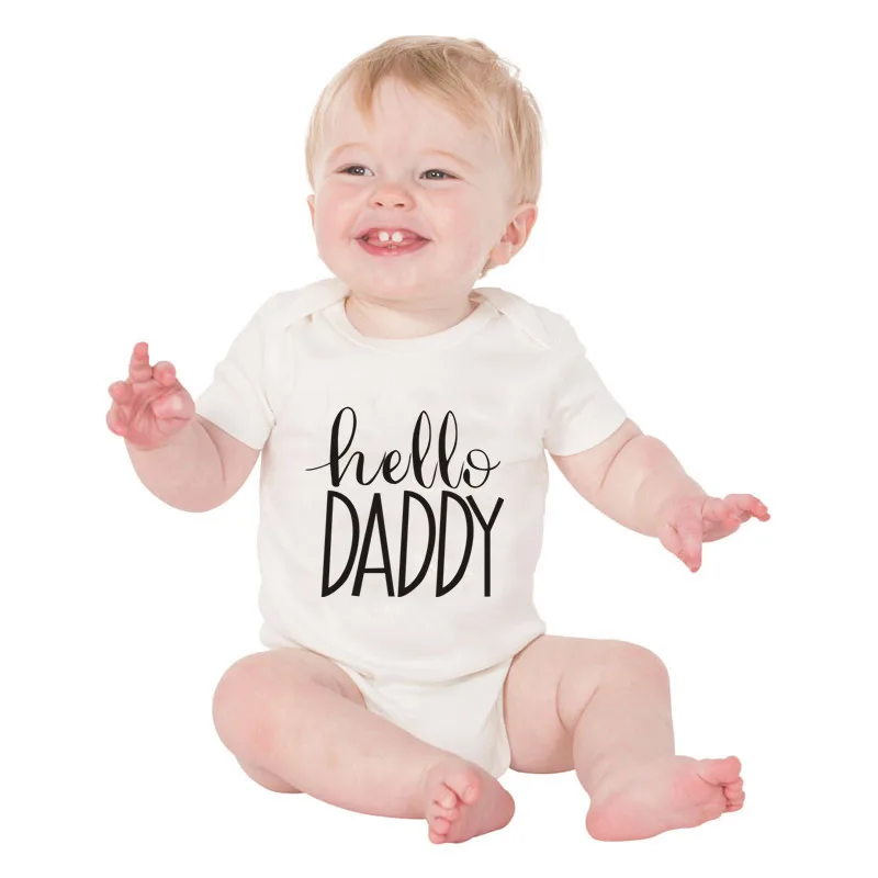 Одежда для малышей с надписью «Hello Daddy»; комбинезоны для новорожденных; милый простой комбинезон для маленьких мальчиков и девочек; летняя одежда с короткими рукавами; Bebes; костюм для подвижных игр