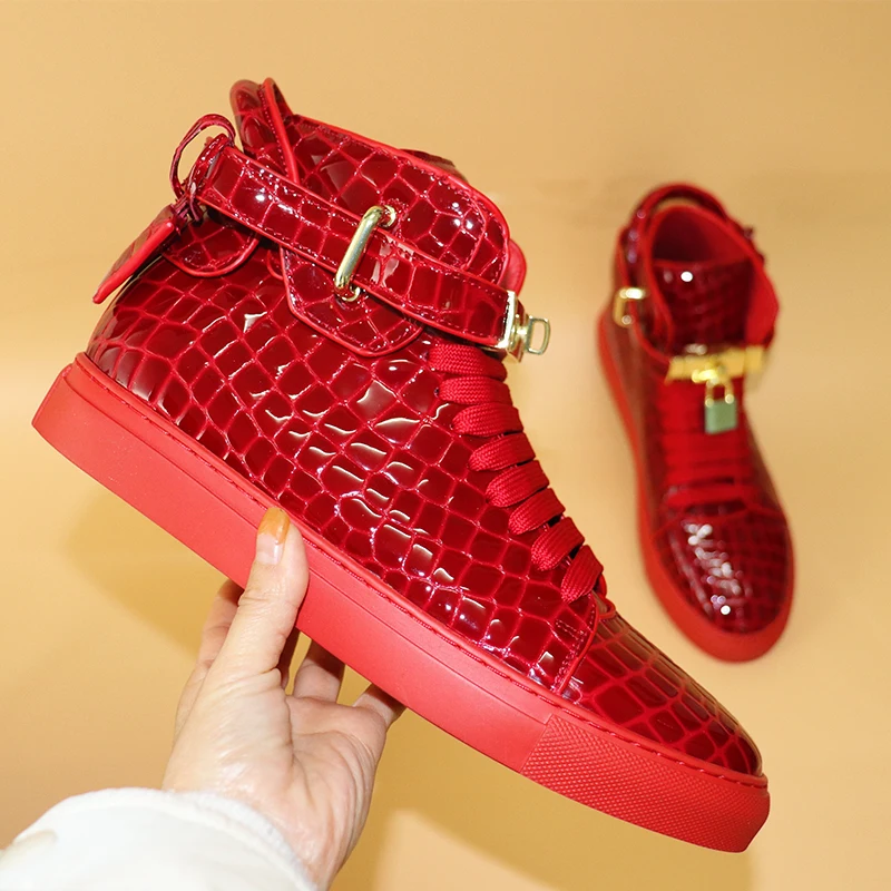 Phenkang Men Embossed Crocodile High Top Sneakers Lock Lace Red Flats Real Leather Designer Boots Men&lsquo;s Casual Shoes