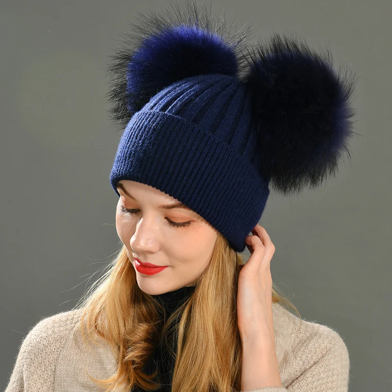 Double Nyata Raccoon Bulu Pompom Topi 
