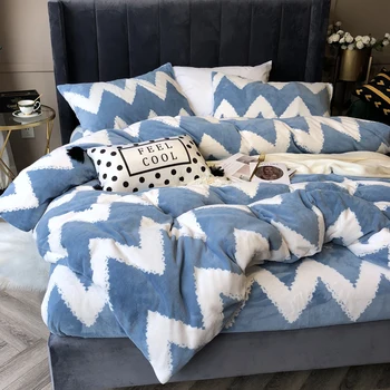 

Nordic simple milk flannel stripe four-piece set of thickened baby flannel sheets coral double-sided winter warm bedding sets