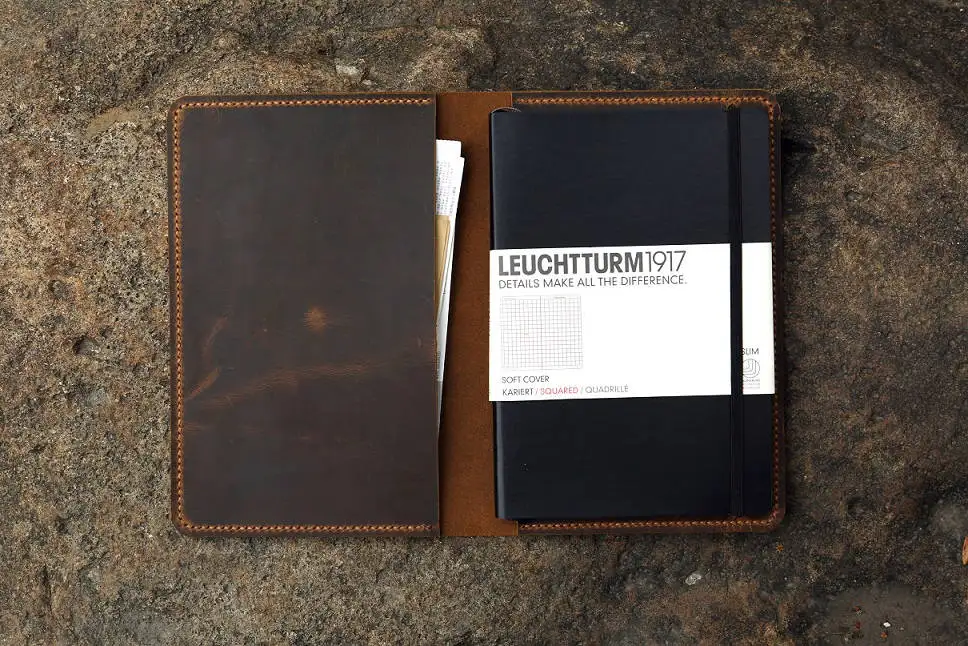 Персонализированный кожаный чехол для ноутбука Leuchtturm 1917 Medium A5/минималистичный