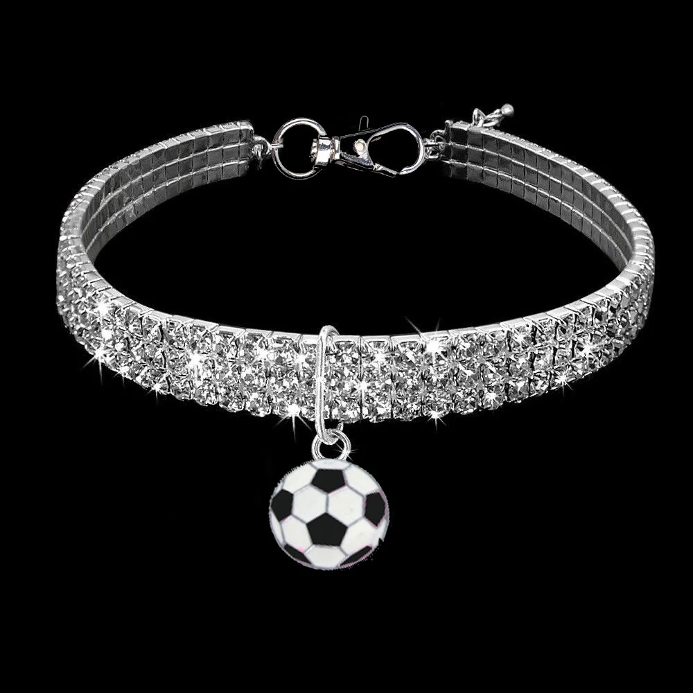 B White Ошейник для домашних животных Сердце Любовь Pet Neckace Pet собака кошка кулон Блестящий яркий в форме сердца ФУТБОЛ ожерелье с котенком подарок - Окраска металла: B White