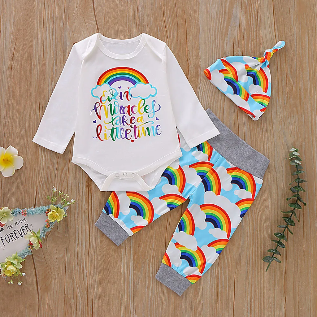 Одежда для новорожденных; комбинезон с длинными рукавами и надписью для маленьких девочек; радужные штаны; шапка; костюм для новорожденных девочек; bebek