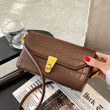 

Retro Easy Matching Small Bag Women's Bag Fashionable Fashion Trending Small Square Bag Style Shoulder Messenger Bag Hong Kong