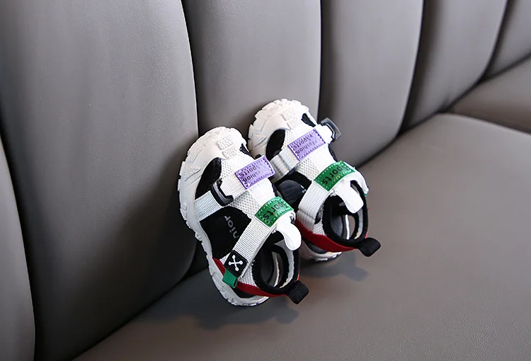 14131641371_1961880346