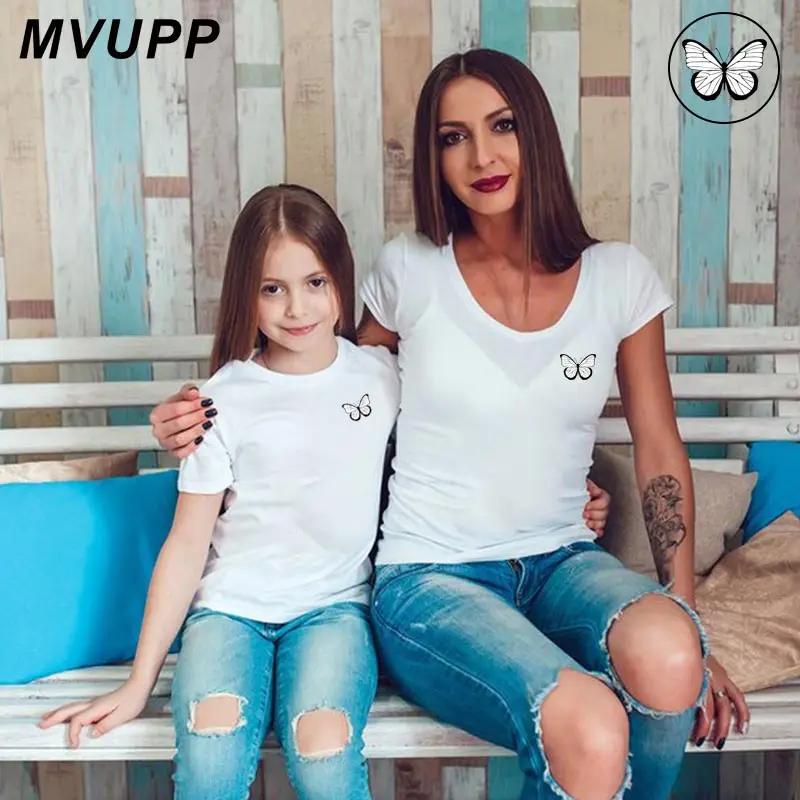 Семейные Комплекты Одежда для мамы и дочки футболка модные футболки с бабочками
