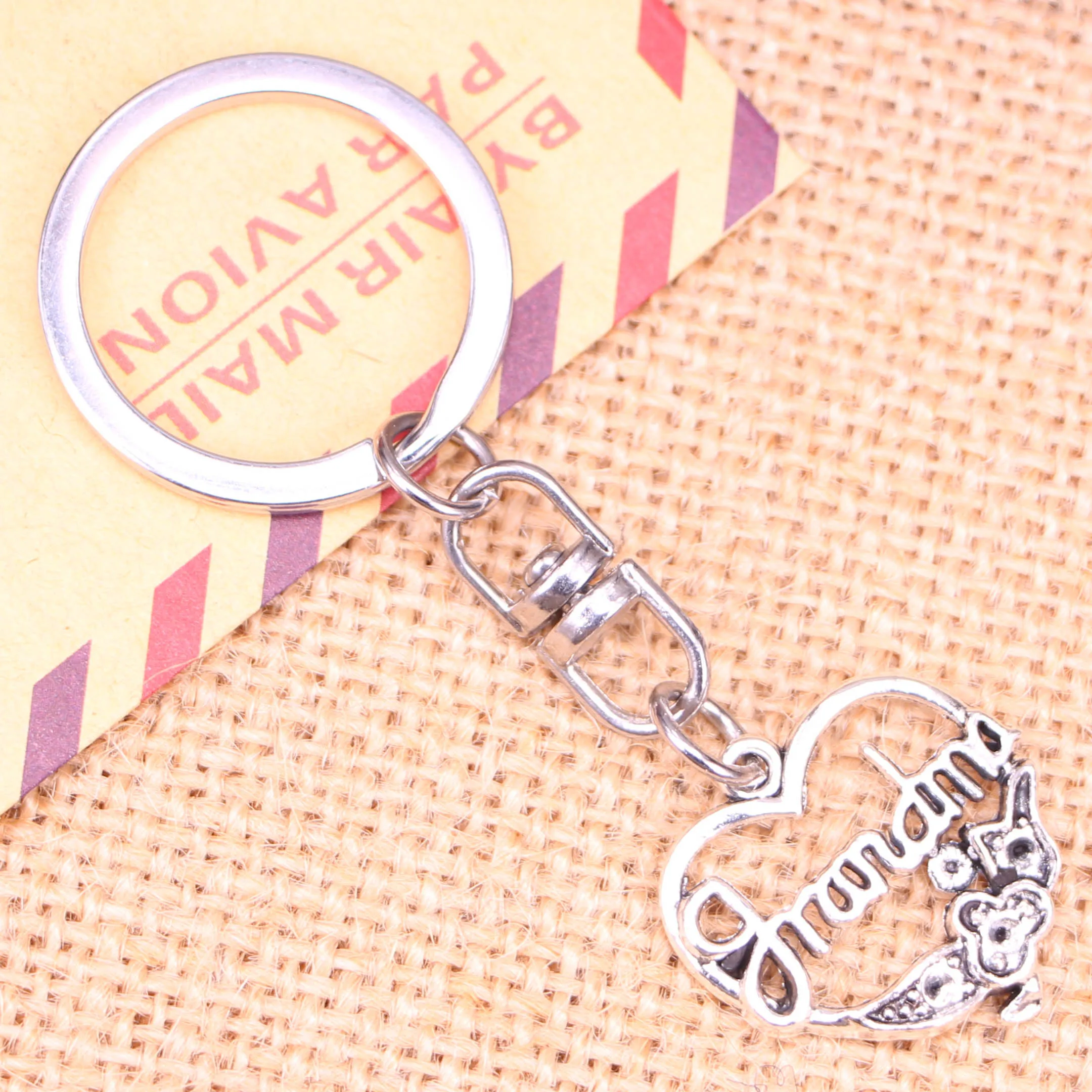 New Fashion Keychain 24x24mm grandma heart flower Pendants DIY Men Jewelry Car Key Chain Ring Holder Souvenir For Gift | Украшения и