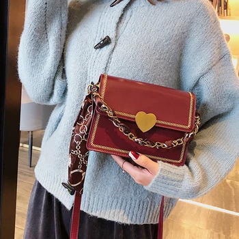 

AXUKES Luxury women bag designer 2020 fashion wild small messenger shoulder bag handbag black white chain ladies handbag