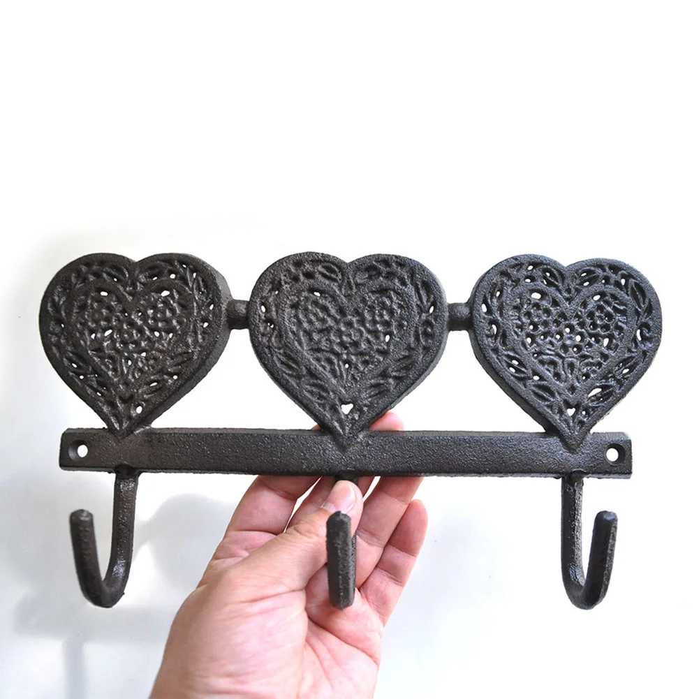 

Clothes Durable Hanging Cast Iron Garden Towels Decorative Storage Rack Hollowed Out Heart Shape Vintage Home Wall Hook