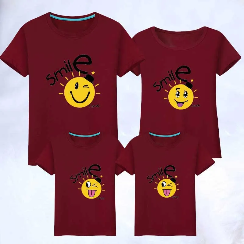ELAN073red2 Комплект одежды для семьи; футболки; новые модные хлопковые одинаковые футболки для всей семьи; рубашка со смайликом; Семейные комплекты с короткими рукавами - Цвет: ELAN073red2