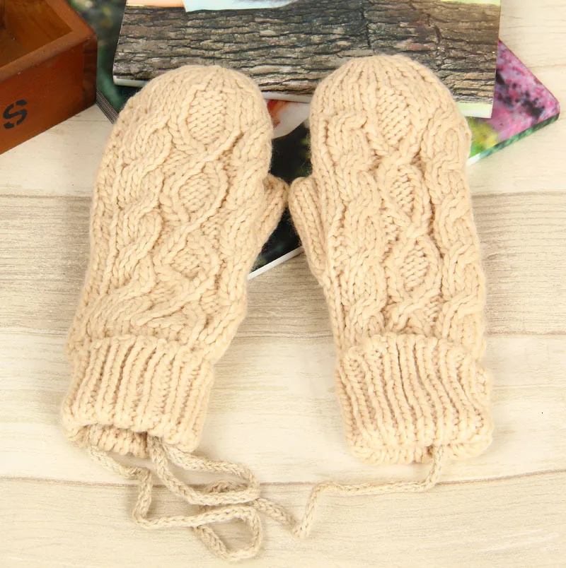 beige Женские вязаные перчатки с цветочным узором, утолщенные теплые перчатки с ворсом, висящие на шее, перчатки для защиты рук от ветра и катания на лыжах - Цвет: beige