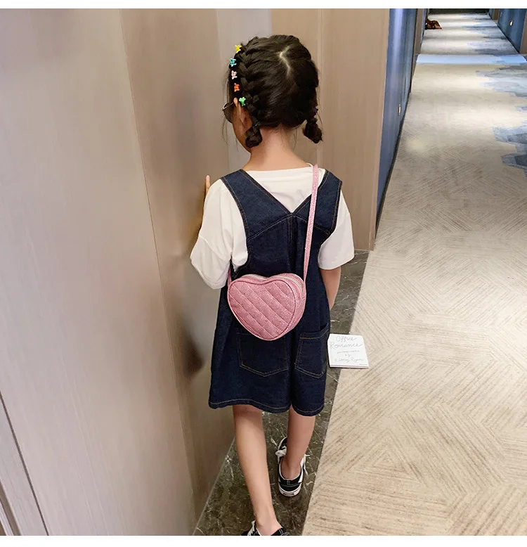 11487170738_296608013