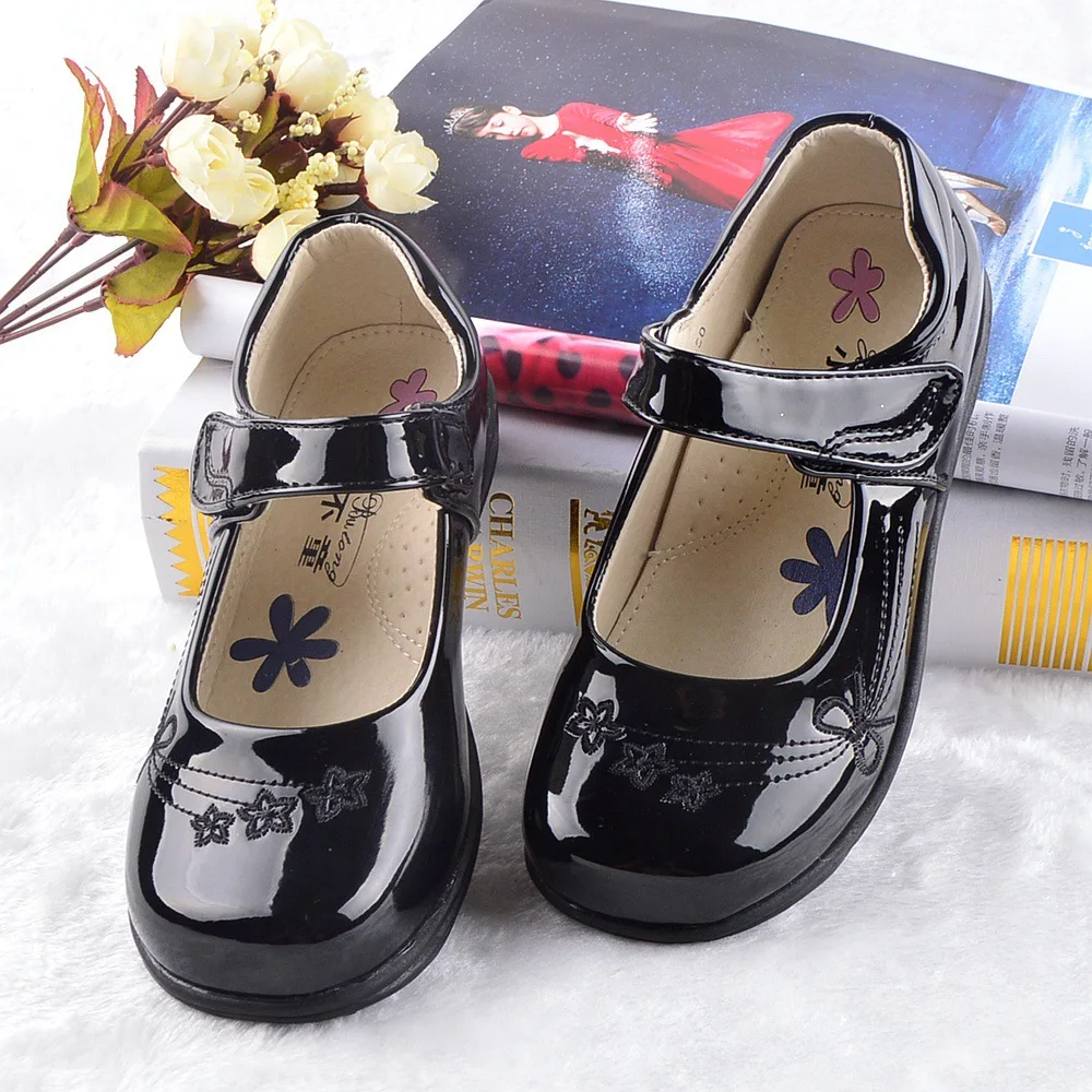 

Girls Shoe Long-term Princess Shoes Kids Child Students Black And White with Pattern Performance Leather Shoes in