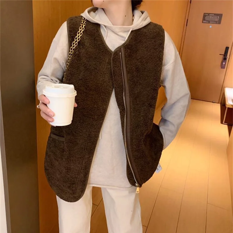 Осень-зима 2021 кожаный и меховой жилет мохеровое пальто из овечьей шерсти без