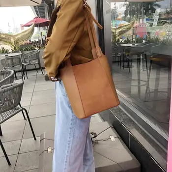 

AIS Recommended Shoulder Belt Korean-style Versatile Contrast Color Bucket Bag INS Textured Casual Dull Polish Shoulder Oblique