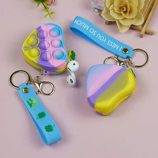2021 New  Children Silicone Coin Purse Heart Shaped Mini Wallet with Keyring Fidget Sensory Bubble Toy 3