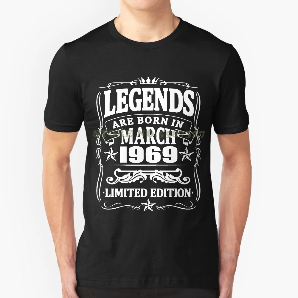 Мужская/женская футболка с надписью Legends are born in march 1969 | Мужская одежда