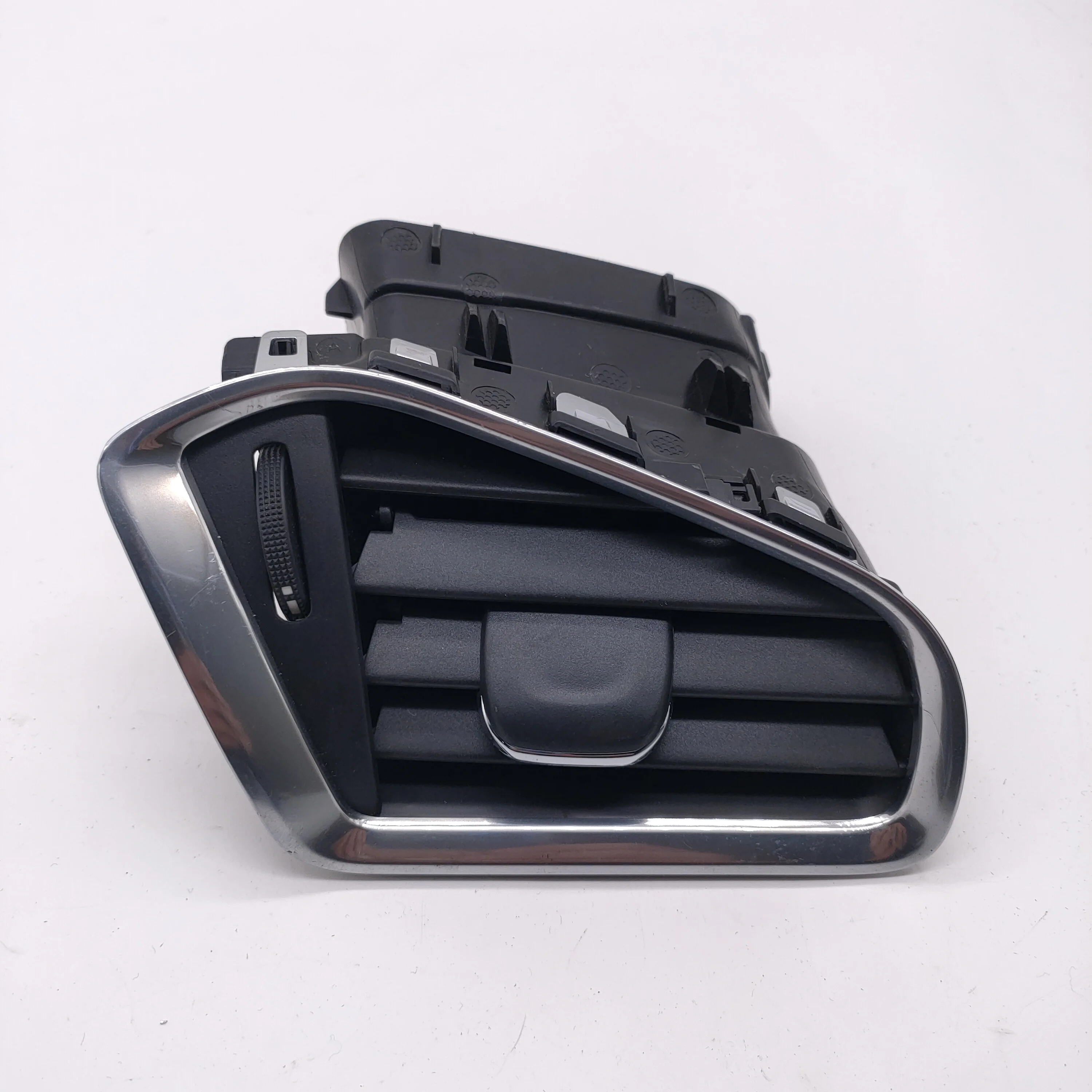 Suitable for Citroen DS4 c4l instrument panel air outlet middle air outlet  left and right fan blade paddle assembly