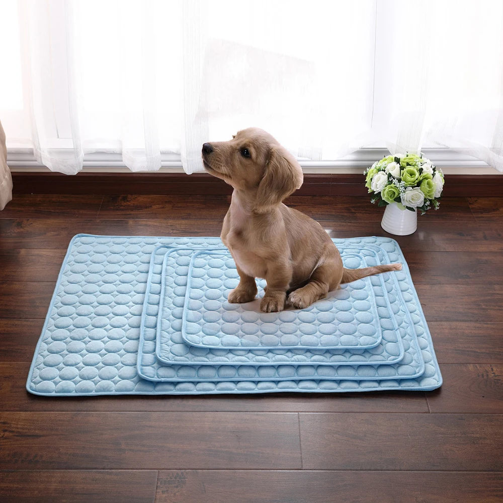 

Pet Cooling Mat Cooling Feeling Safe Comfortable Cushion for Dogs Cats Summer Mats Blanket Ice Portable Tour Camping Bed Mats