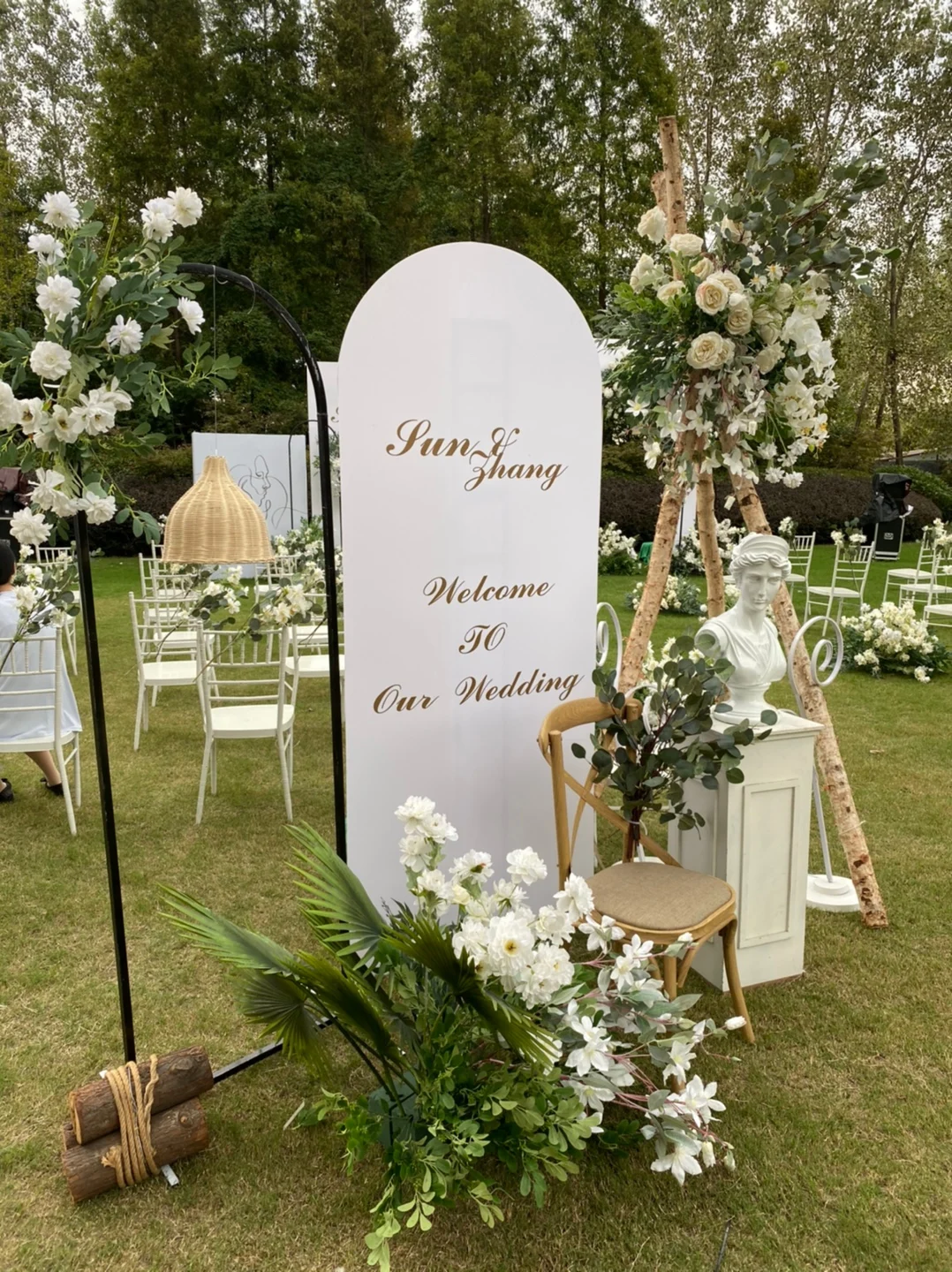 

Wedding Flower Welcome Sign Billboard Iron Arch Frame With Plinth Table Cake Stand For Birthday Party Balloon Sash Backdrops