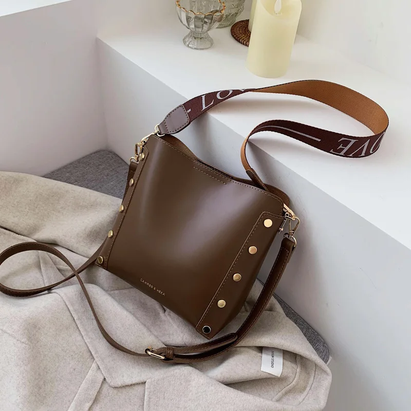 Сумка мессенджер из искусственной кожи для женщин большая вместимость