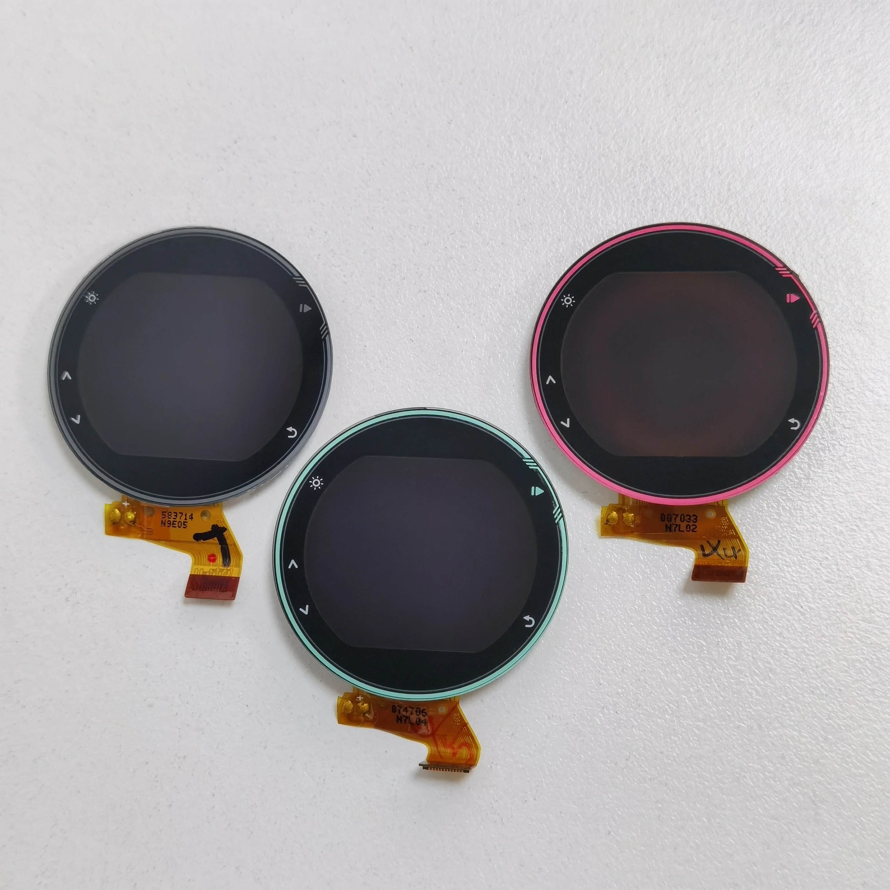 Garmin   735XT ü   735XT LCD ÷ ǰ  LCD ȭ