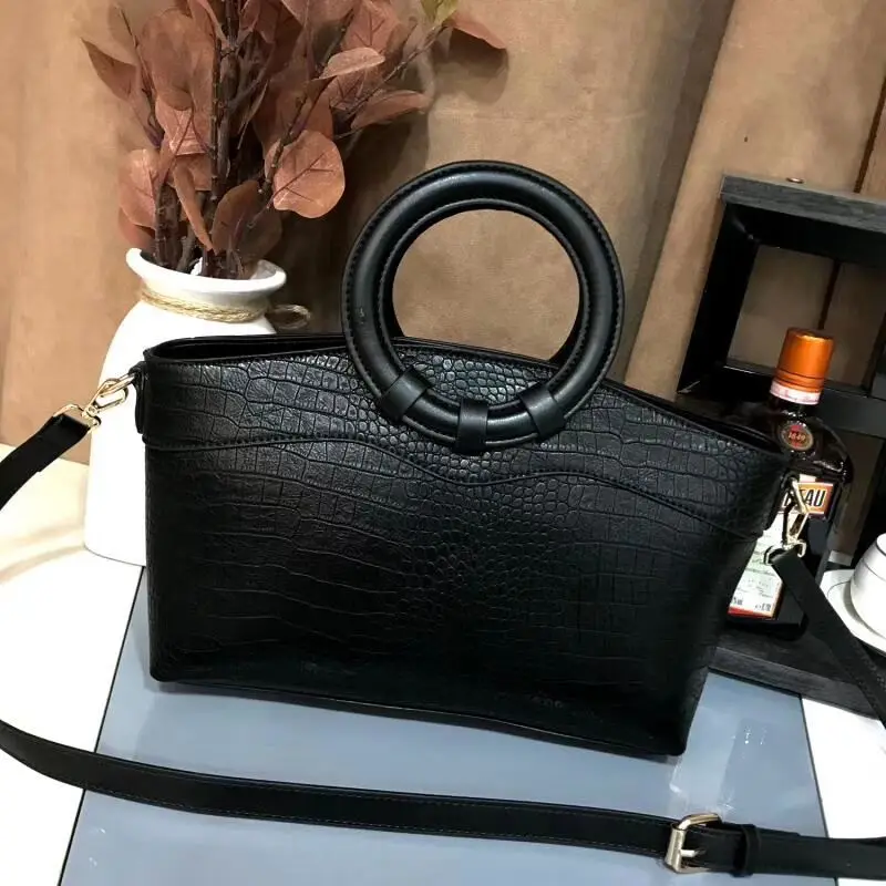 

GALGALYI 2019 Design Luxury Handbag Women Geometric Figure Dumpling Type Bag Shoulder Bag Female Chain Crossbody Messenger Bags