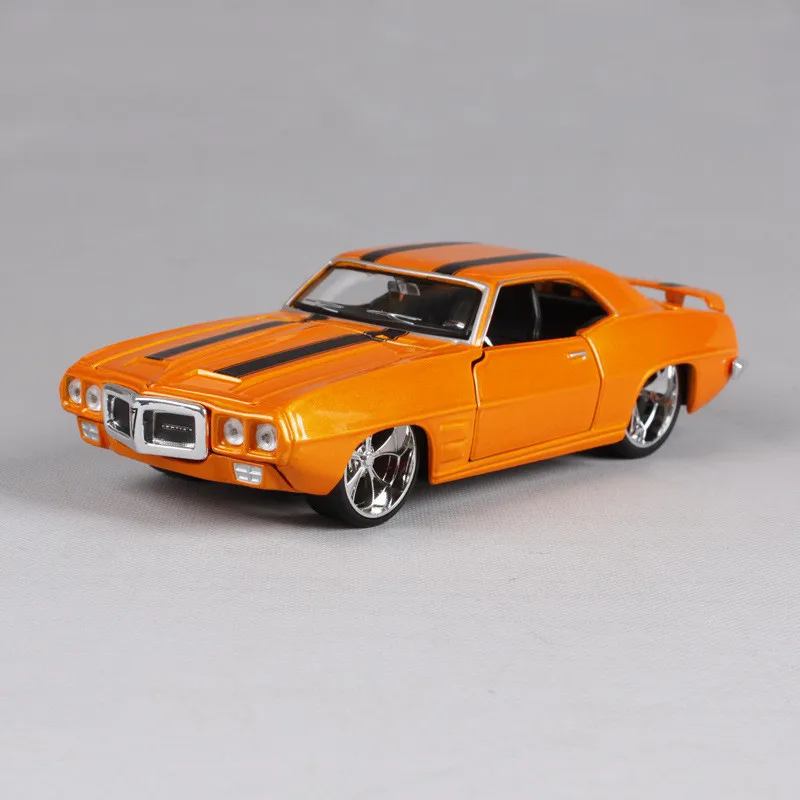 Изысканная коллекция 1:24 1969 Pontiac Firebird модель сплава, высокое моделирование литья под давлением подарок премиум класса украшения